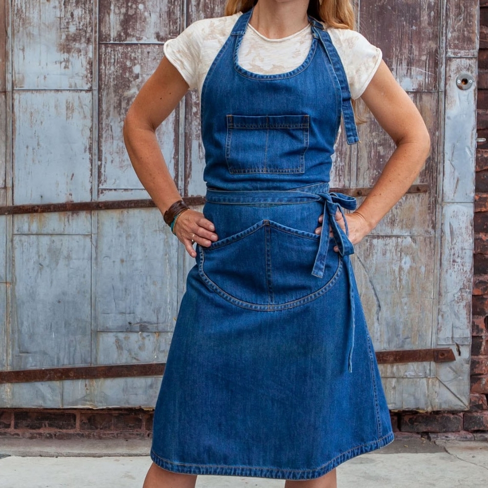 Tove By Design Farm Apron Dress in Indigo size 4/XXL